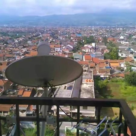 Apartment The Suites Metro By Yudis Bandung Chambre photo