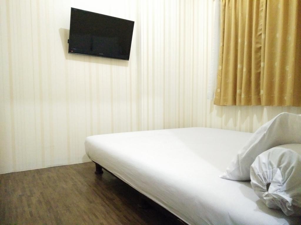 Apartment The Suites Metro By Yudis Bandung Chambre photo